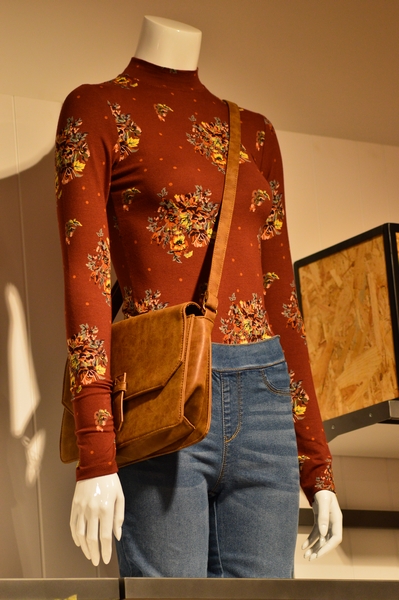 Shana Shop Opening